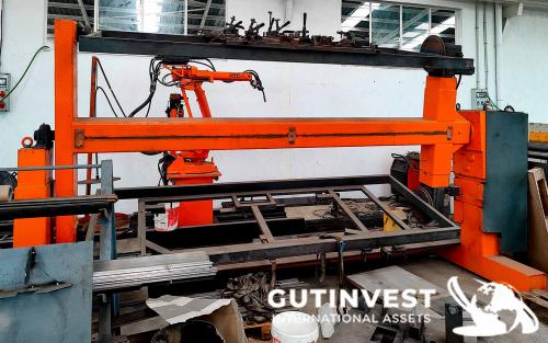 ABB Robot de soldadura con soporte